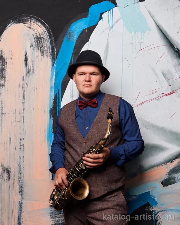 Саксофонист Алексей Делуков (HypnoSax)